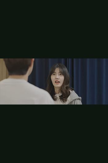 우리는 서로 다른 곳을 보고있어